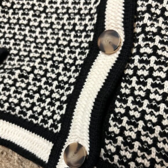 Ann Taylor GEO Stitch Black & White Cardigan Jacket Size S - Picture 6 of 8